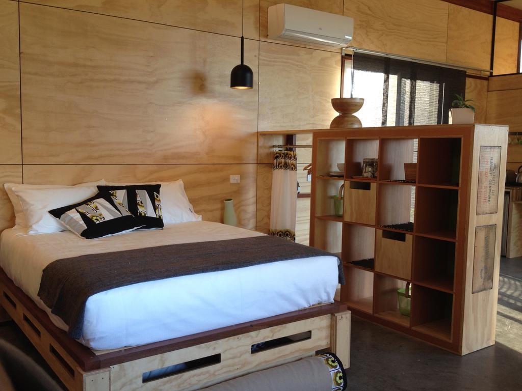 فندق Bed + Bauhaus يالنغب الغرفة الصورة